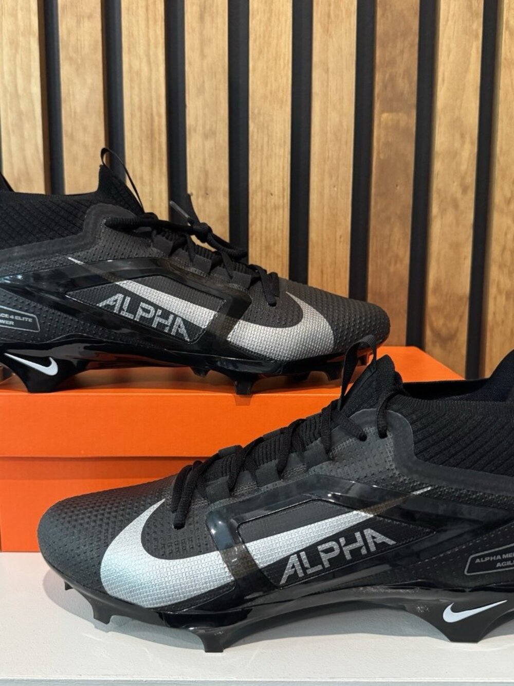 Size 10 - Nike Alpha Menace 4 Elite Football Cleats $210 Black FD7036-002 NEW